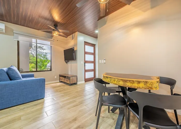 Apartment Shared Pool Access: Updated In Playa Avellanas *